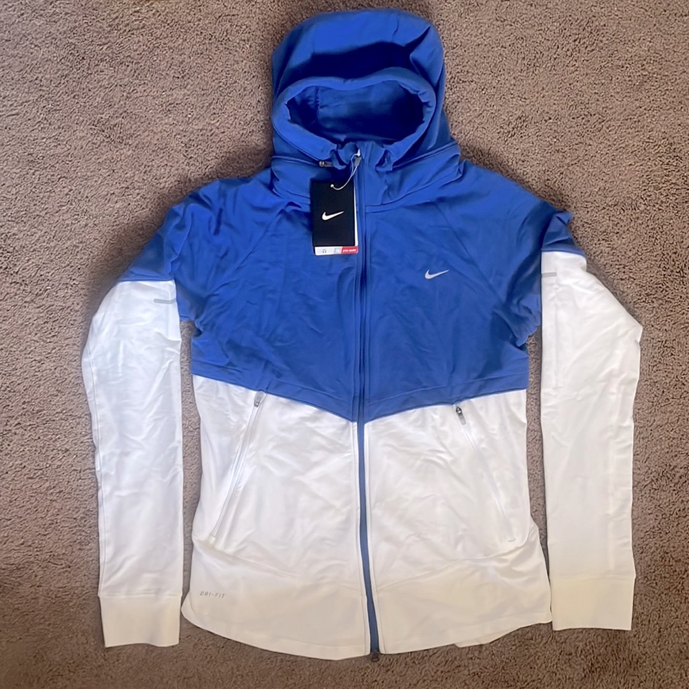 Nike women’s lightweight running jacket